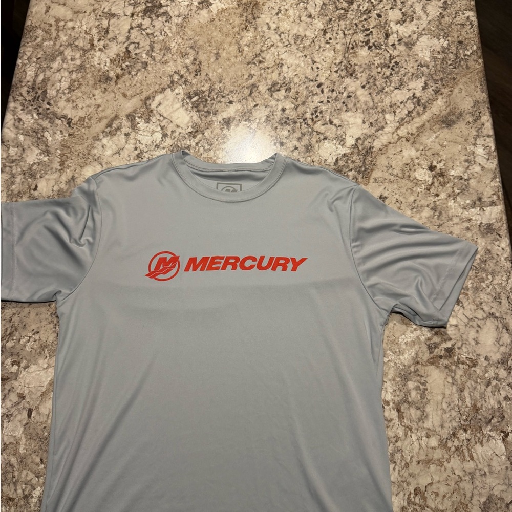 Mercury Gray sun Short  Sleeve Tee